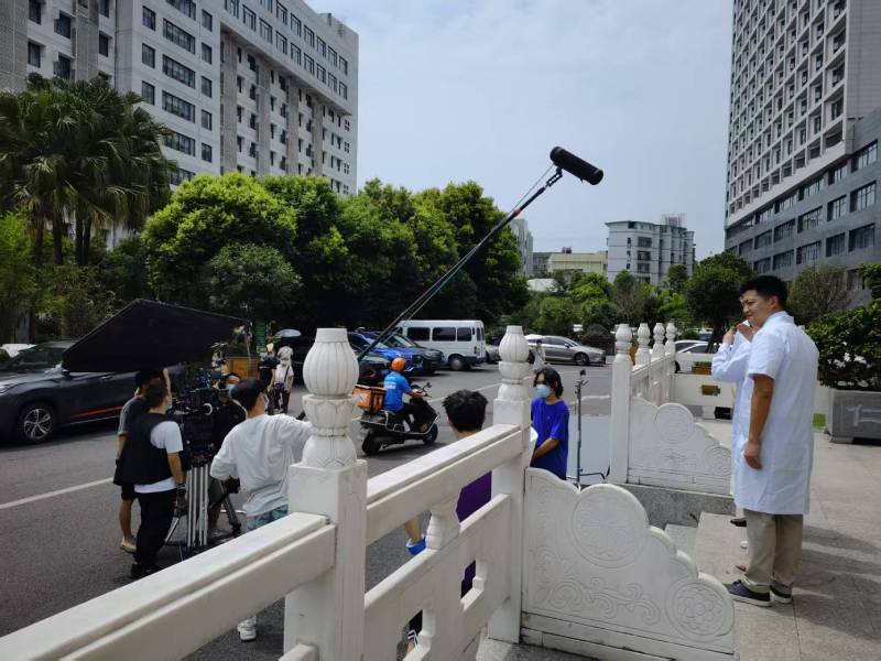 江东区广告片拍摄公司低成本实现高规格制作的诀窍